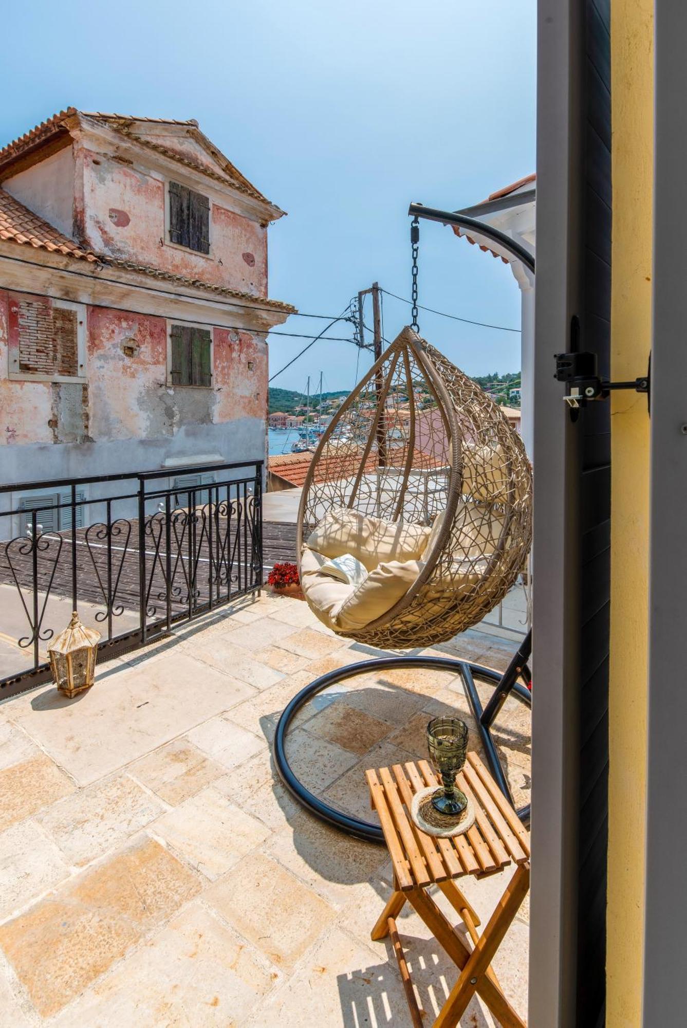 Апартаменты Marilu'S, Paxos Port House Гайос Экстерьер фото